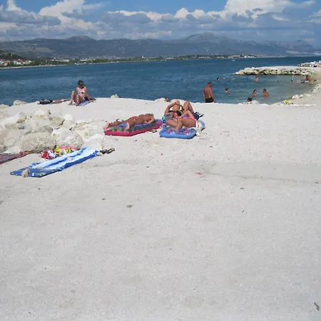 Mravak Apartments Trogir Exterior photo