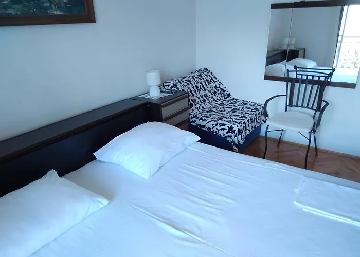 Mravak Apartments