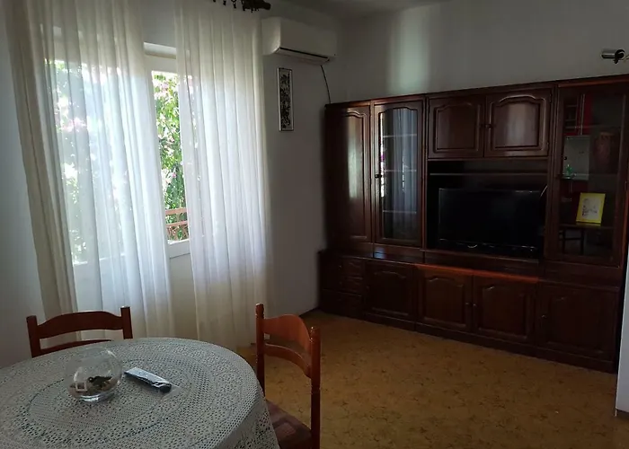 Mravak Apartments