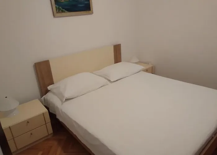 Mravak Apartments