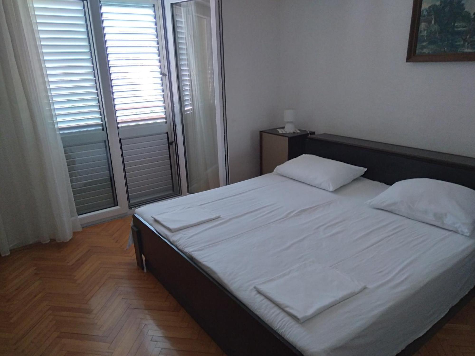 Apartment Mravak *