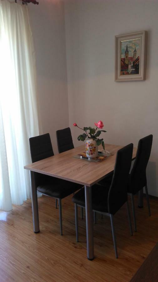 Apartment Mravak